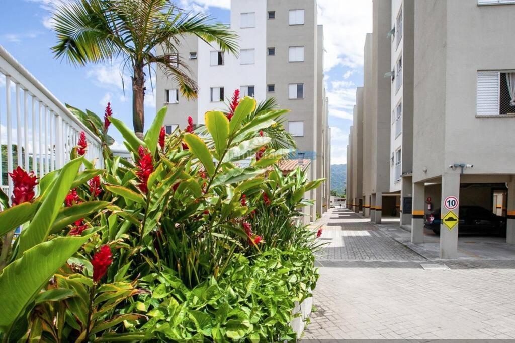 Apartamento Ubatuba - Ar Condicionado, Estacionamento, Elevador, Portaria 24H - Wifi Gratis! - Jardim Das Palmeiras Экстерьер фото